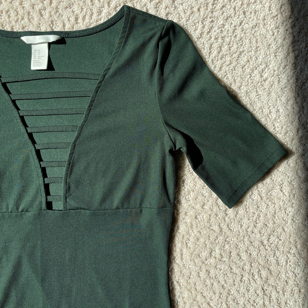 H&M Deep V Top - Picture 4 of 12